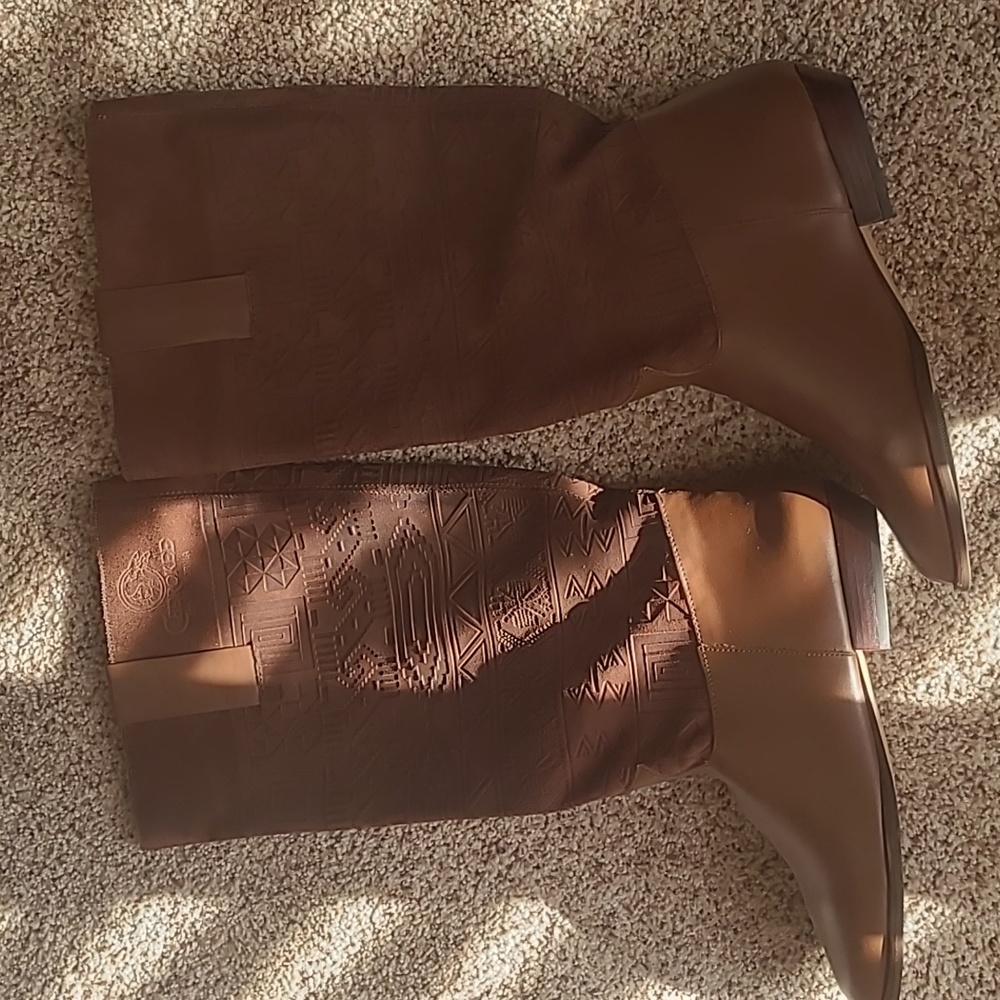 Woman's Vintage Boots